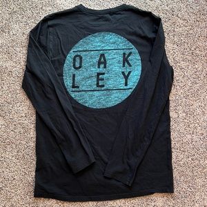 Oakley long sleeved T, mens size medium.